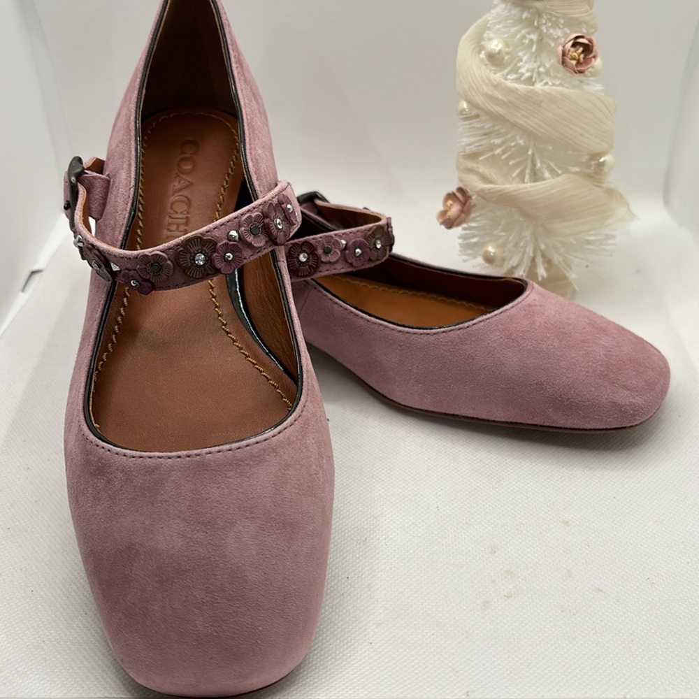 NEW Coach Mary Jane With Tea Rose Size 5.5